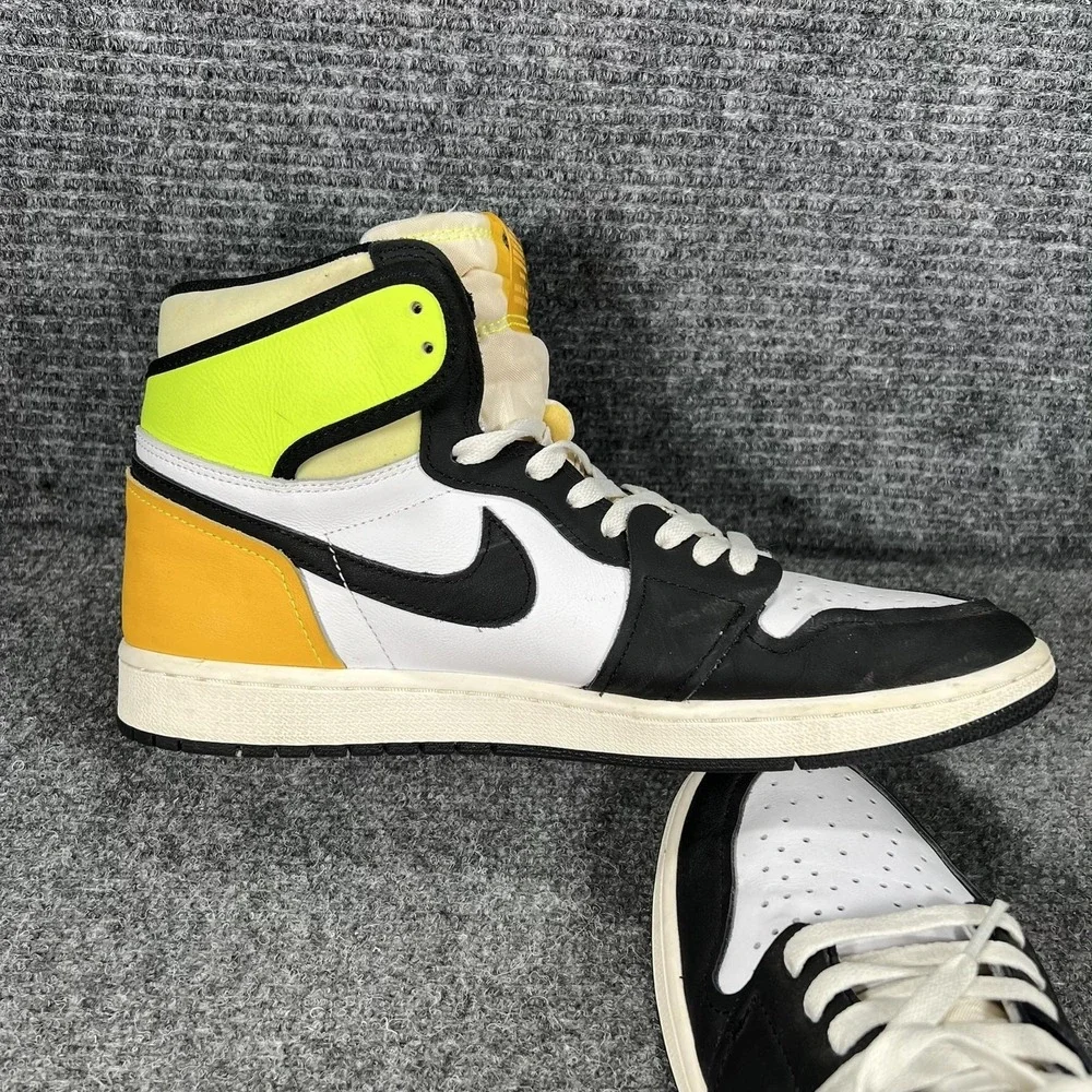 Nike Air Jordan 1 Retro High Volt Gold Shoes Mens Size 11‎ Multicolor 555088-118